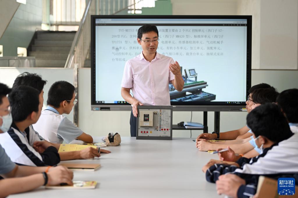 19年的伯爵棋牌
